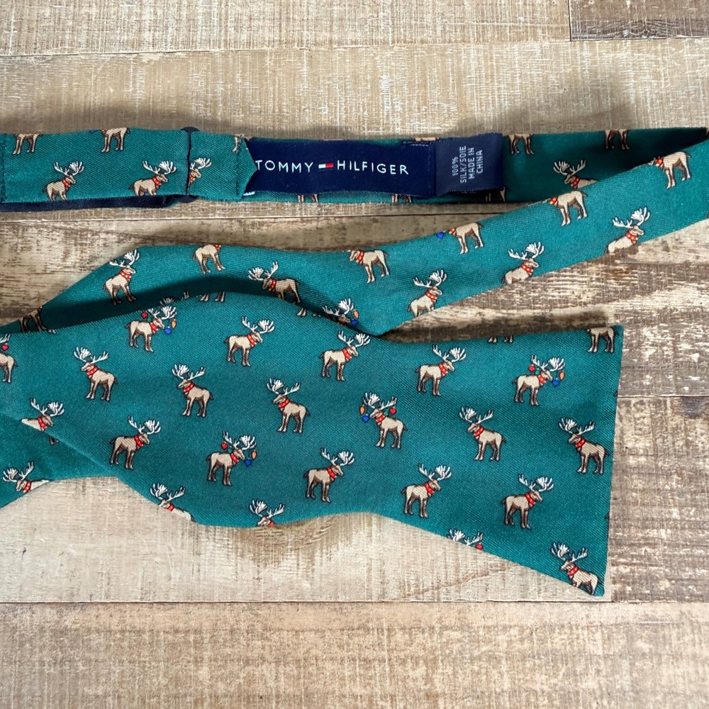 Tommy Hilfiger Bow‎ Tie Mens Green Silk Holiday Moose Festive Adjustable